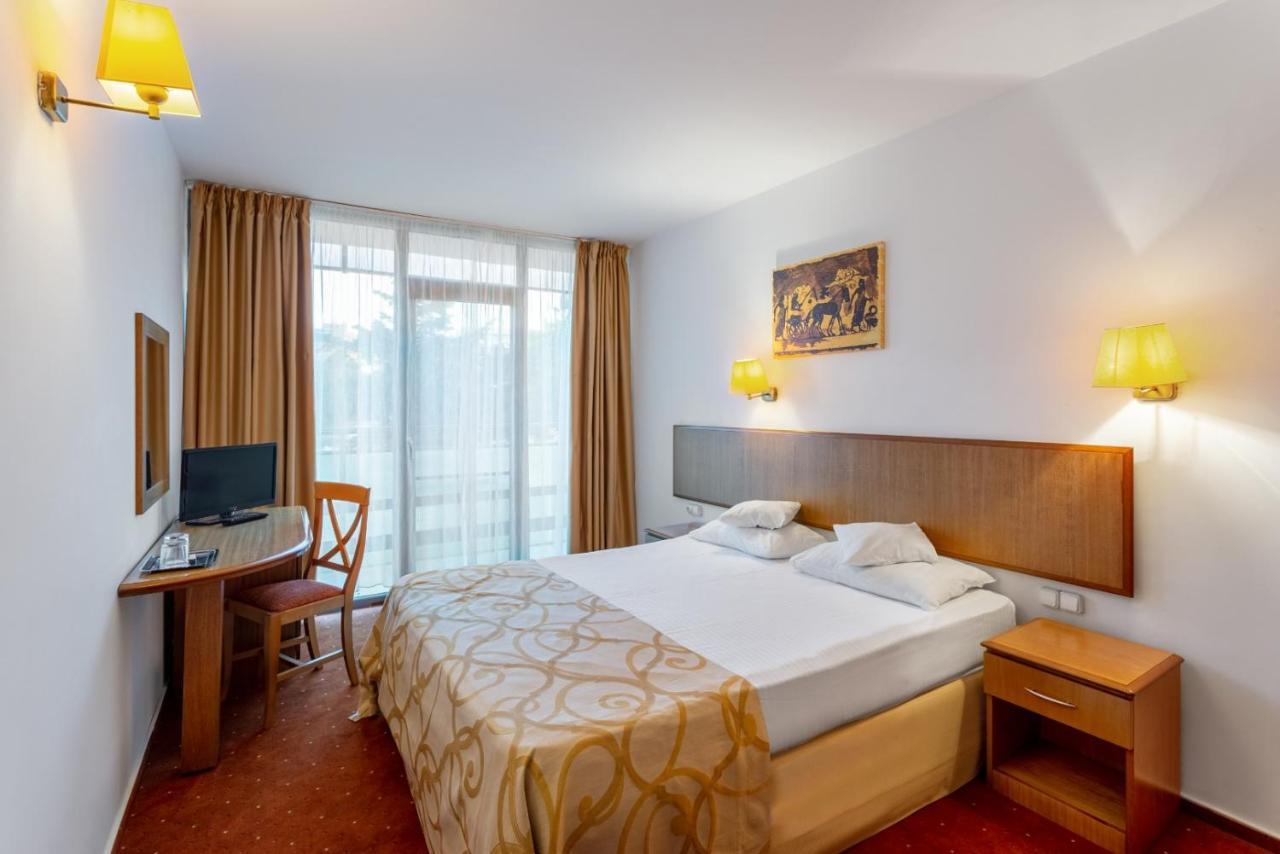 Hotel Cleopatra Сатурн Экстерьер фото